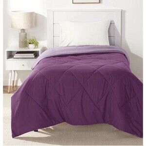 Amazon Basics Reversible Microfiber Comforter Twin/Twin XL Plum Light Purple NEW